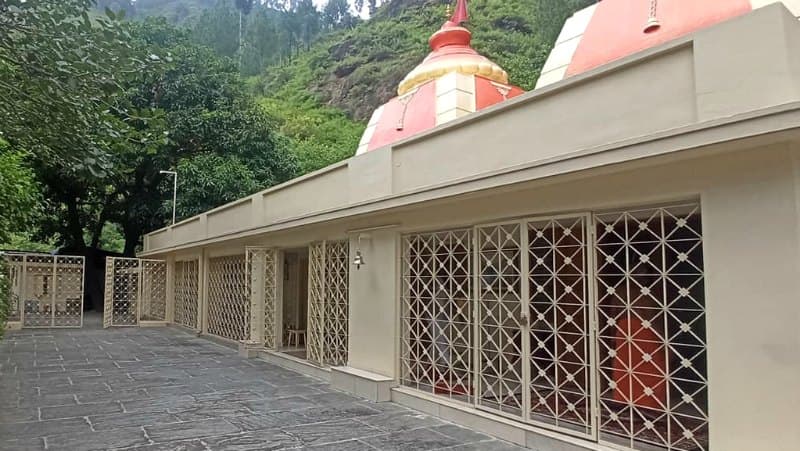 Kakrighat Ashram & Vivekananda Peepal Tree
